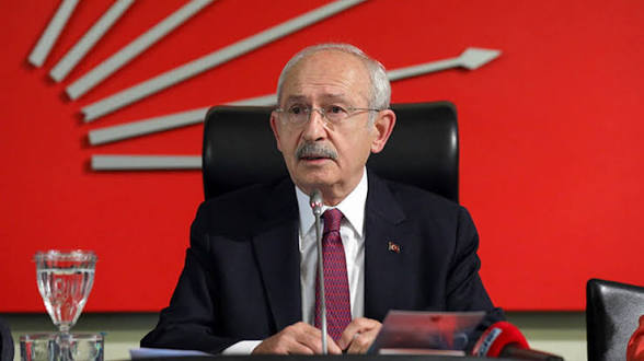 Elimde olsa yarın kurultaya giderim diyen Kılçdaroğluna Ali Mahirden Cevap.