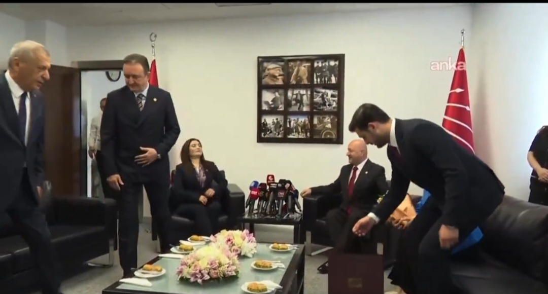 AKP Milletvekili Resul Kurt’lu Heyet, Kılıçdaroğlu’nun CHP Genel Merkezi’ne Bayramlaşmaya Gitti